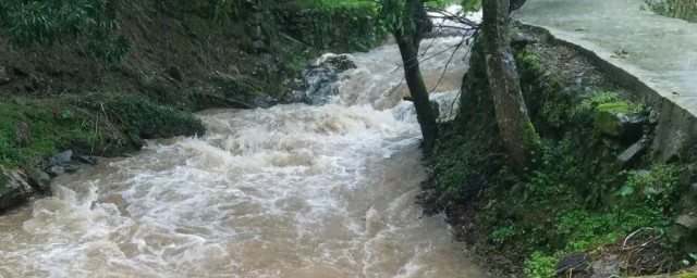 山洪降雨灾害的颜色等级由低到高 山洪降雨灾害的颜色等级由低到高的简介