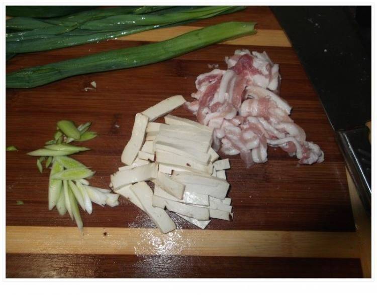豆腐干炒肉怎么做