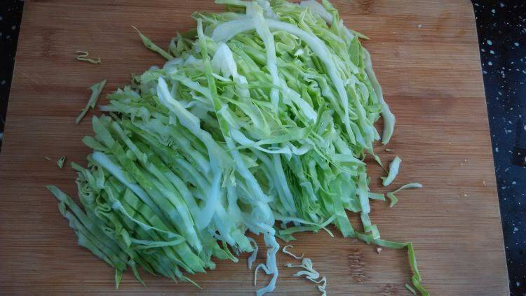炒包菜丝怎么做好吃
