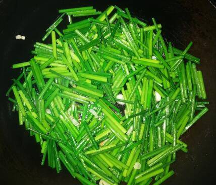 韭菜苔炒鸡蛋窍门