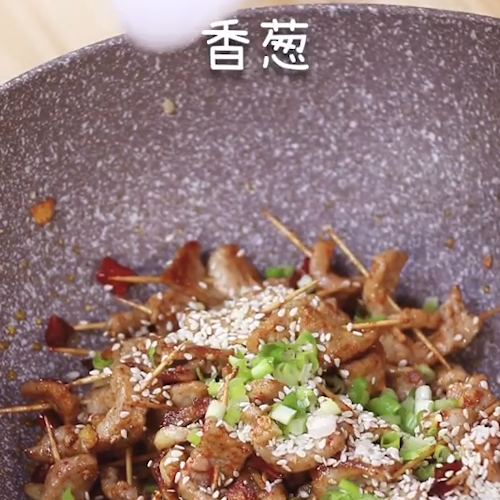 速冻牙签肉炸几分钟