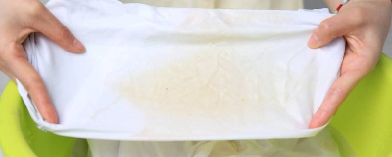 用84洗白色衣服怎么洗