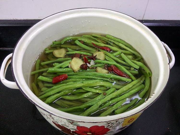 怎样泡酸豆角好吃
