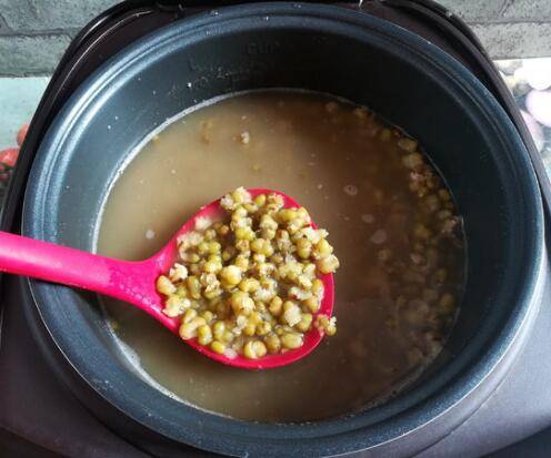熬绿豆汤怎样又快又烂熟