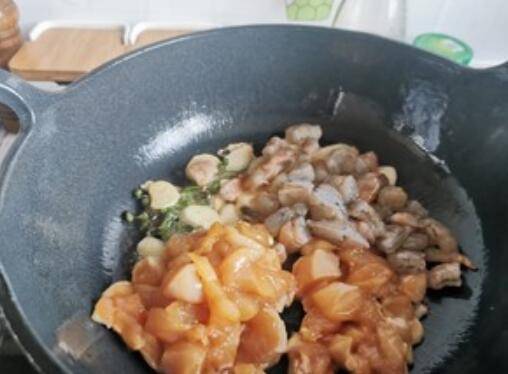 鸡尾虾仁怎么炒好吃