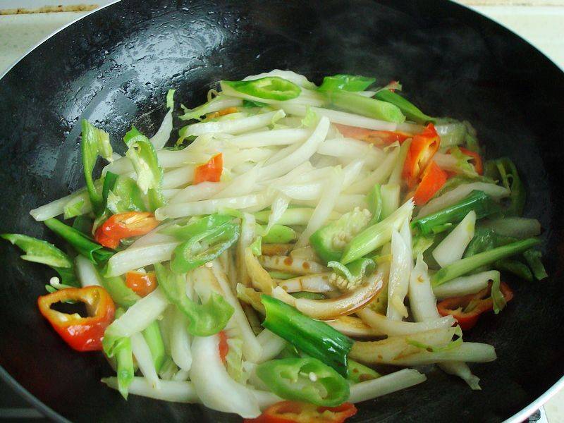 白菜炒肉怎么做