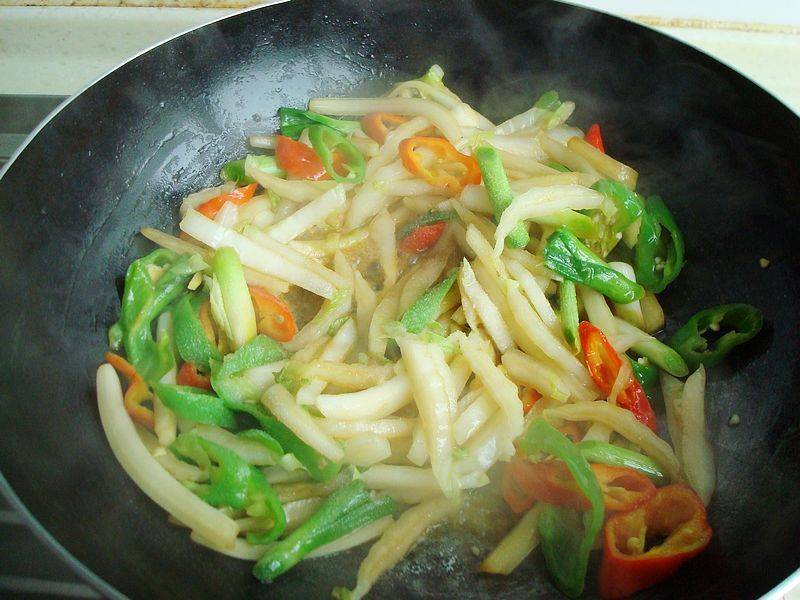 白菜炒肉怎么做
