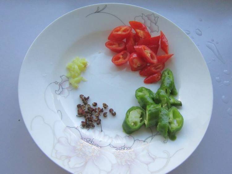 藕丁怎么炒好吃