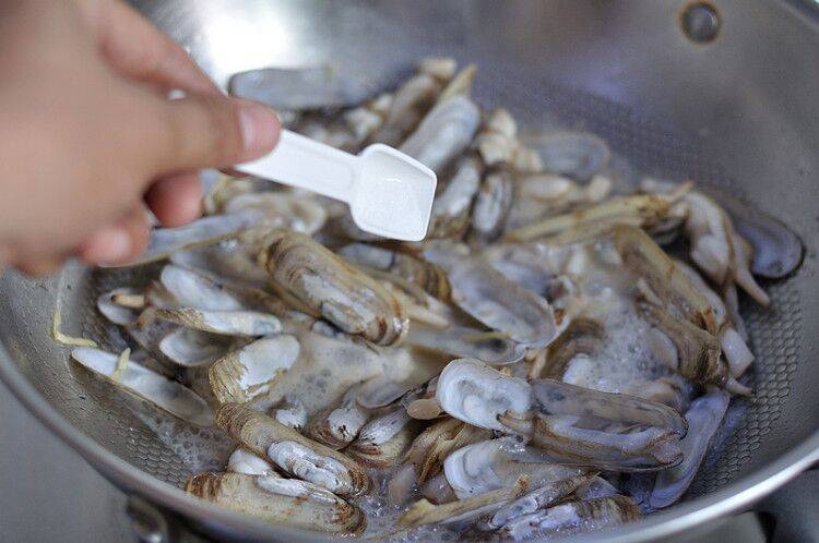 蛏子怎么炒好吃