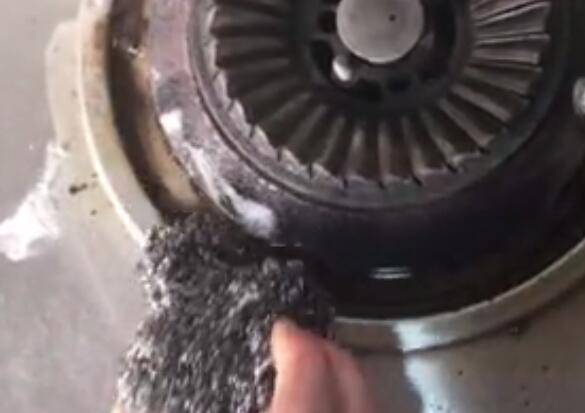 煤气灶的老垢怎么清理
