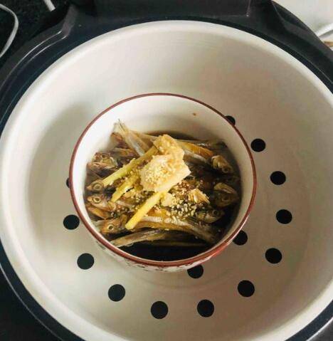 晒干的小咸鱼怎么做好吃
