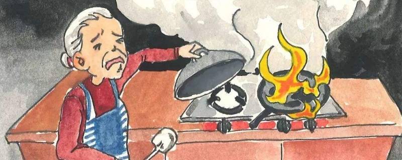 油锅起火时不正确的灭火方法是