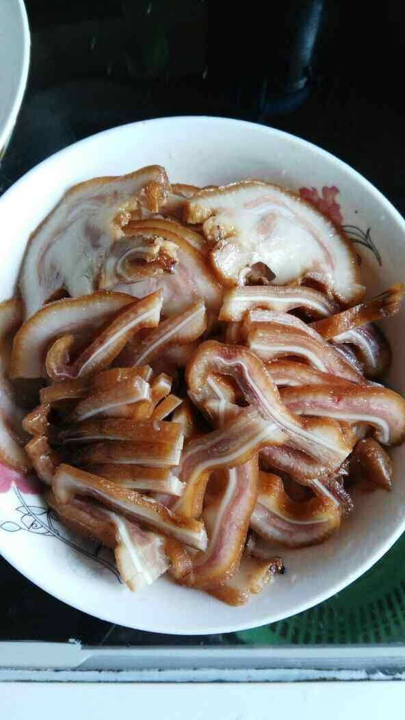 卤猪耳朵怎么炒