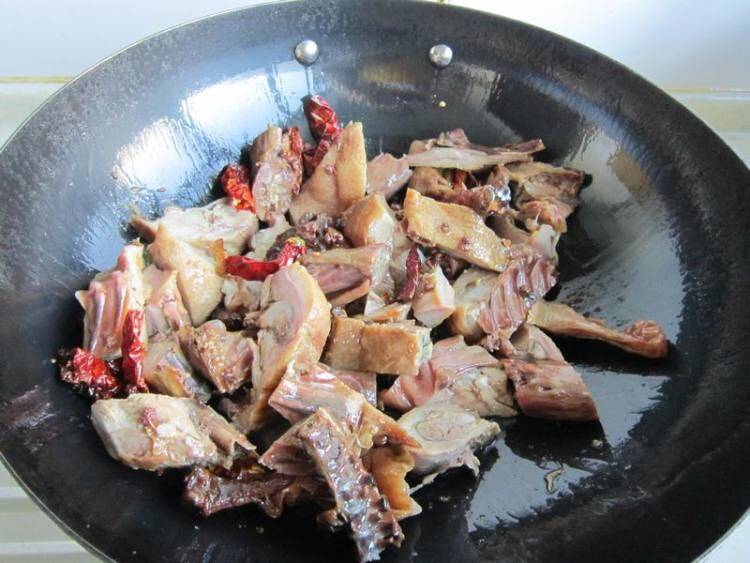 卤鸭怎么炒