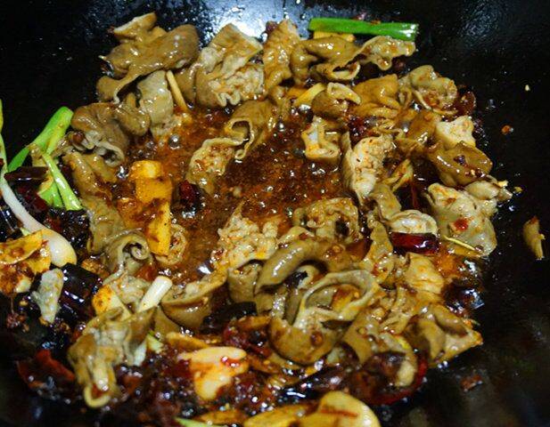 卤肥肠怎么炒好吃