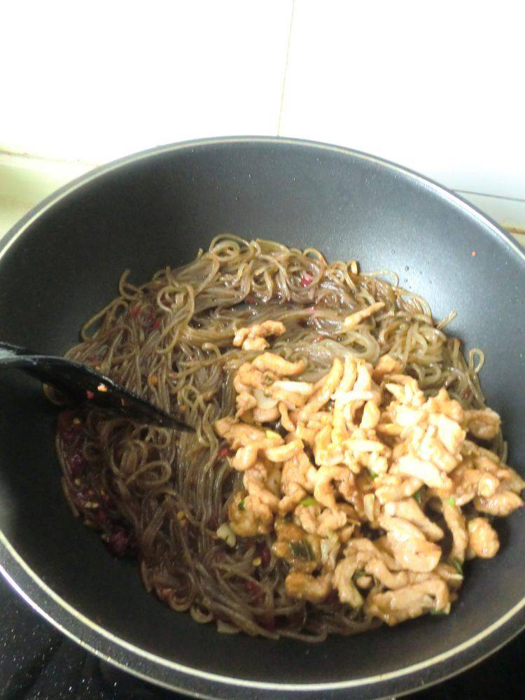 粉条炒肉怎么做