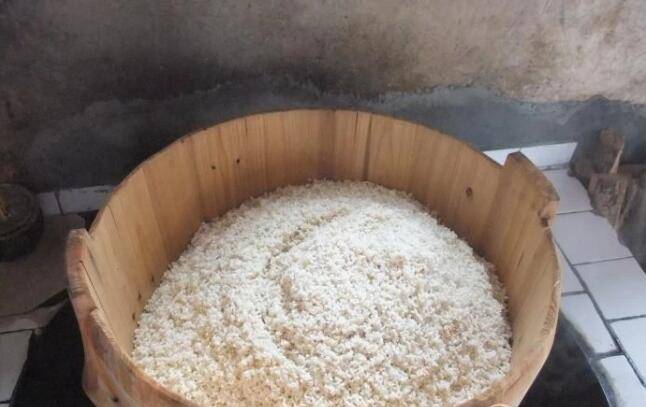 粮食酒怎么酿造