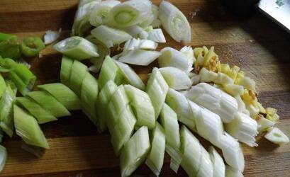 宫保鸡丁怎么炒
