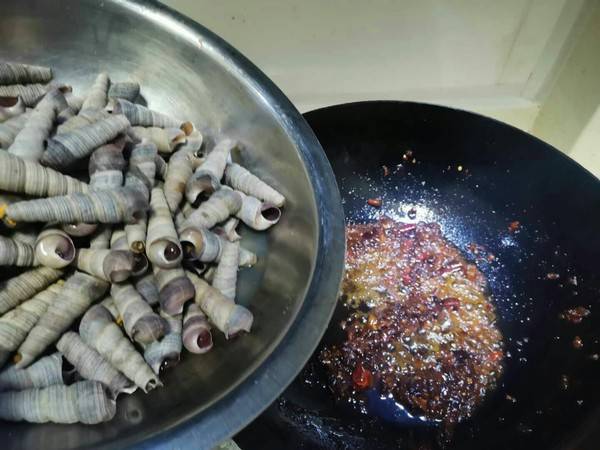 怎么炒钉螺