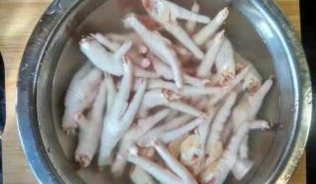 肉蟹煲软烂鸡爪怎么做