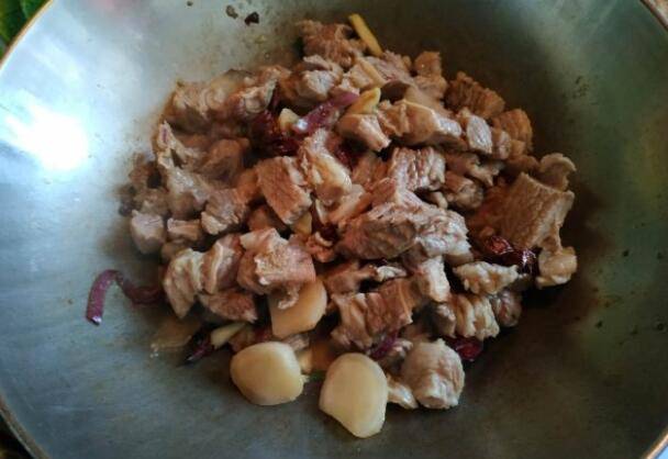 炖肉怎么做