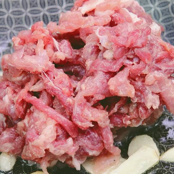 肉丝怎么炒嫩