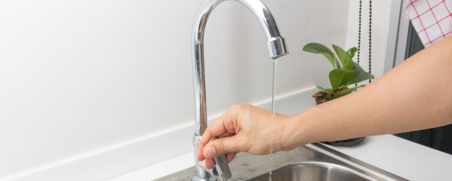 水里有白色沉淀如何办 水里有白色沉淀物的解决技巧
