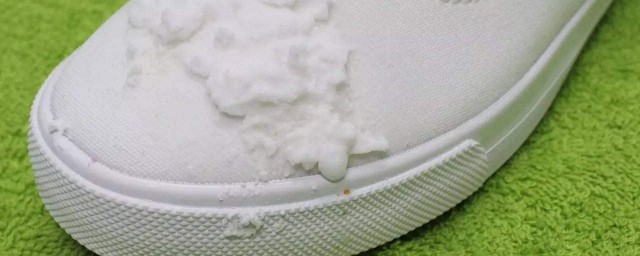 白鞋底氧化变黄怎么办 白鞋底氧化变黄处理方法