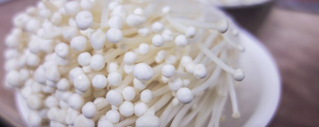 金针菇怎样才算坏了不能吃 什么样的金针菇是坏了
