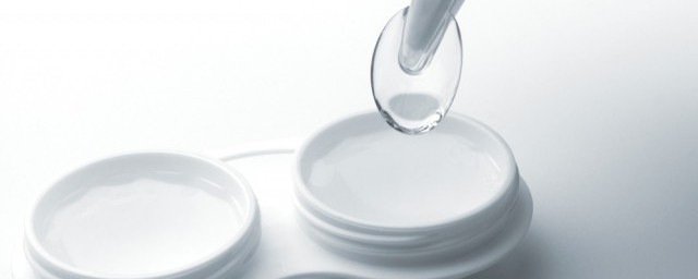 隐形眼镜可以用矿泉水泡吗一晚上 隐形眼镜简介