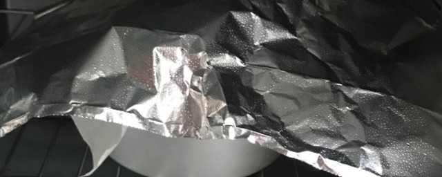烤箱锡纸正反面的使用方法 烤箱锡纸正反面如何使用
