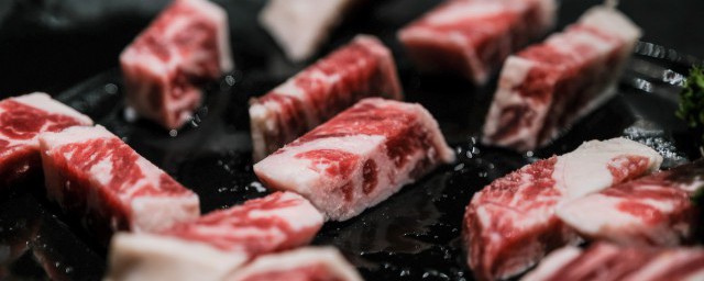 黑椒炒牛柳怎么做好吃 黑椒炒牛柳的烹饪方法