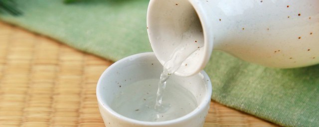 为什么头孢不能喝酒 因为什么头孢不能喝酒呢