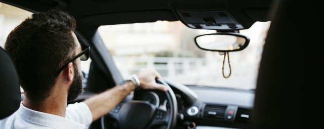 最简单鉴别泡水车办法 怎样鉴别泡水车