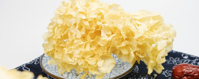 银耳泡好了可以直接凉拌吗 银耳泡好了是不是直接凉拌