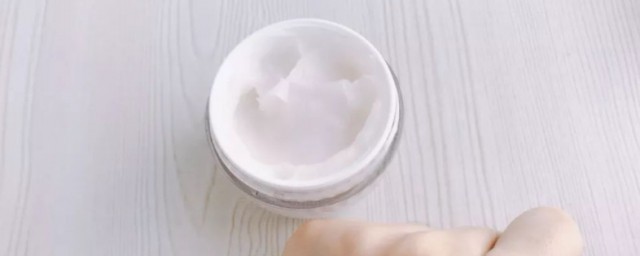 空气霜如何用 空气霜什么时候用