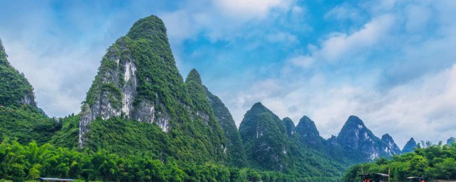 红雨随心翻作浪青山着意化为桥修辞手法 红雨随心翻作浪青山着意化为桥的意思