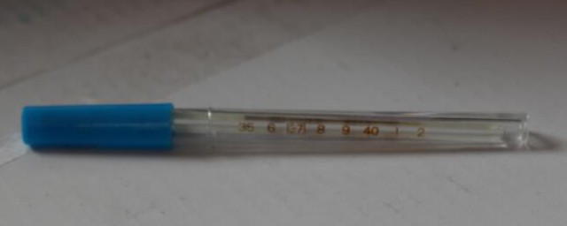 玻璃体温计准确读数办法 玻璃体温计准确读数技巧是怎么的