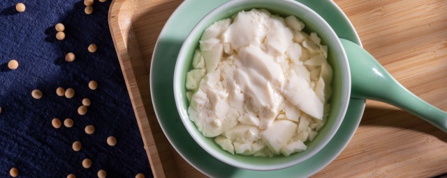 豆腐脑一斤豆子放多少内脂 豆腐脑一斤豆子放内脂放多少
