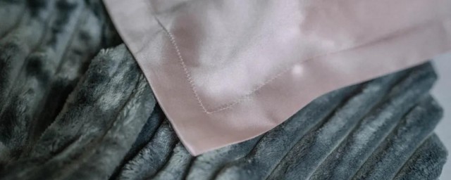 真丝衣服抽丝处理小妙招 真丝衣服抽丝怎么处理
