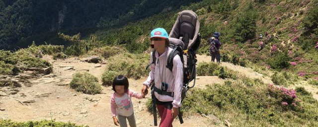 带孩子爬山发朋友圈的句子文案 带孩子爬山发朋友圈的句子