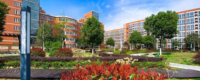 南京师范大学附属中学介绍 南京师范大学附属中学内容介绍