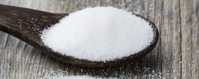 白砂糖怎么熬糖水 白砂糖熬糖水的做法