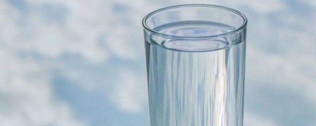 塑料水杯喝开水的危害 塑料水杯喝开水的危害介绍