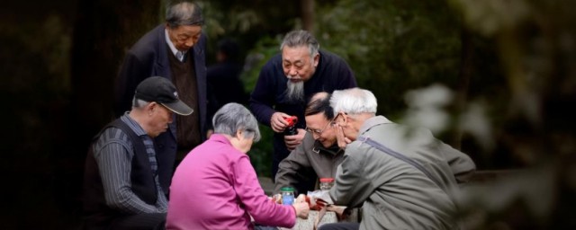 老要张狂少要稳什么意思 老要张狂少要稳的意思简介