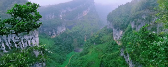 山重水复疑无路下一句是什么 山重水复疑无路的出处