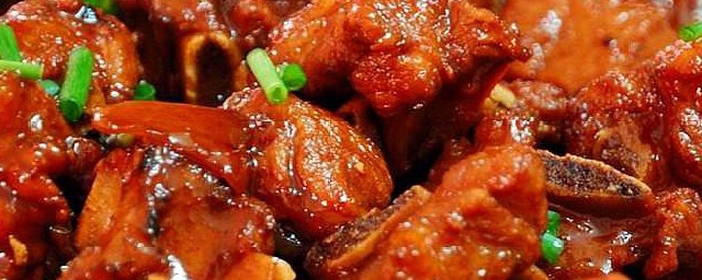 鸡肉和猪排骨怎么炖才好吃 鸡肉和猪排骨如何炖才好吃