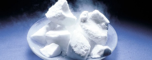 干冰能吃吗 干冰能不能吃