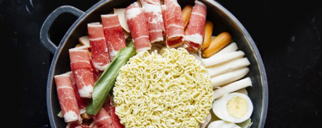 牛肉火锅的做法及配料 牛肉火锅的做法及配料是什么