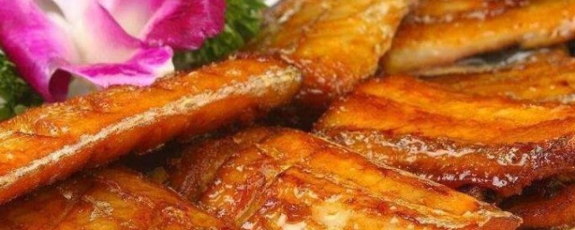 怎样煎带鱼不碎不粘锅又好吃 带鱼怎么煎不碎不粘锅